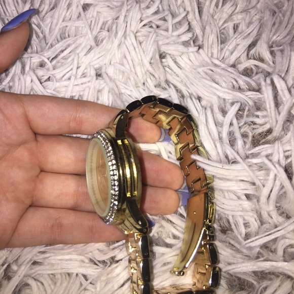 Michael Kors Watch - Picture 5 of 8